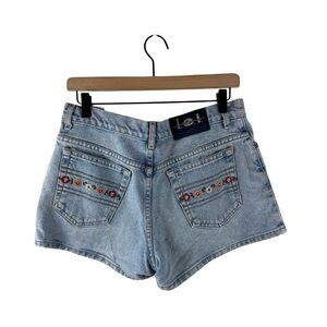 Vintage 90’s Lei Embroidered Jean Shorts Size 9
